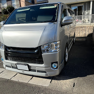 ハイエースバン TRH200V