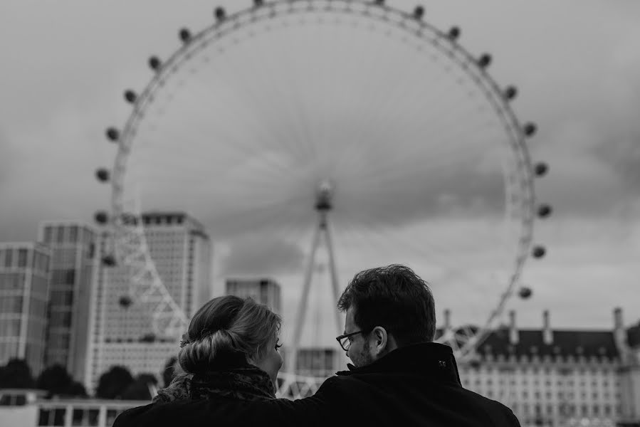 Fotografo di matrimoni Oliwia Fetraś (oliw). Foto del 10 marzo 2020