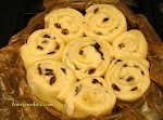 Almond &amp; Raisin Cream Cheese Swirly Bread was pinched from <a href="http://www.lovefoodies.com/almond--raisin-cream-cheese-swirly-bread.html" target="_blank">www.lovefoodies.com.</a>