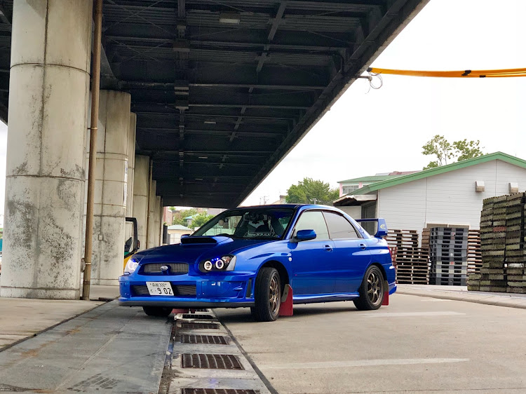 インプレッサ WRX STIのプチMT・埠頭・ドライブ・エムズガレージ・函館に関するカスタム事例の投稿画像1枚目