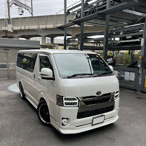 ハイエースバン TRH200V