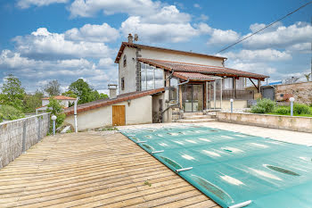 maison à Saint-Amant-Tallende (63)