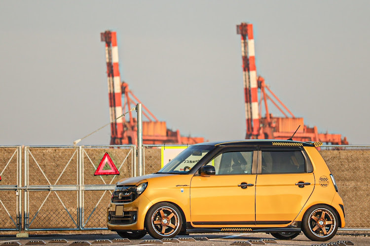 N-ONEのHONDA The Power of Dreams・黄色い車・不正改造車取締月間・カラー写真で頑張ります・縦列停車出来ましたに関するカスタム事例の投稿画像1枚目