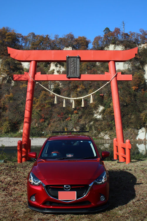 デミオのデミオdj・紅葉と愛車・紅葉ドライブに関するカスタム事例の投稿画像1枚目