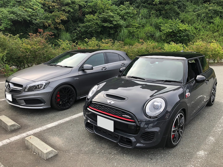 ミニジョンクーパーワークスのドライブ・テストコース・峠に関するカスタム事例の投稿画像1枚目