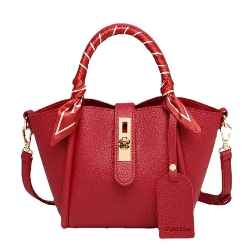 Bolso de boda rojo para novia Gran capacidad Nuevo bolso de mujer espacioso para llevar todo lo esencial y más. Perfecto para el gran día.