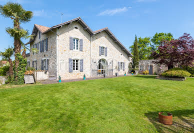 House with pool and terrace 2