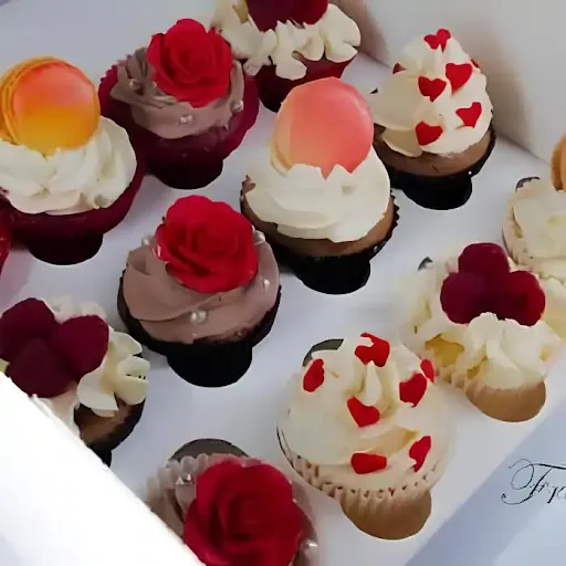 Red Rose Cupcake