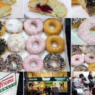 Krispy Kreme Doughnuts 甜甜圈