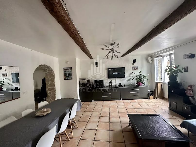 Vente appartement 5 pièces 116.73 m² à L'Escarène (06440), 226 000 €