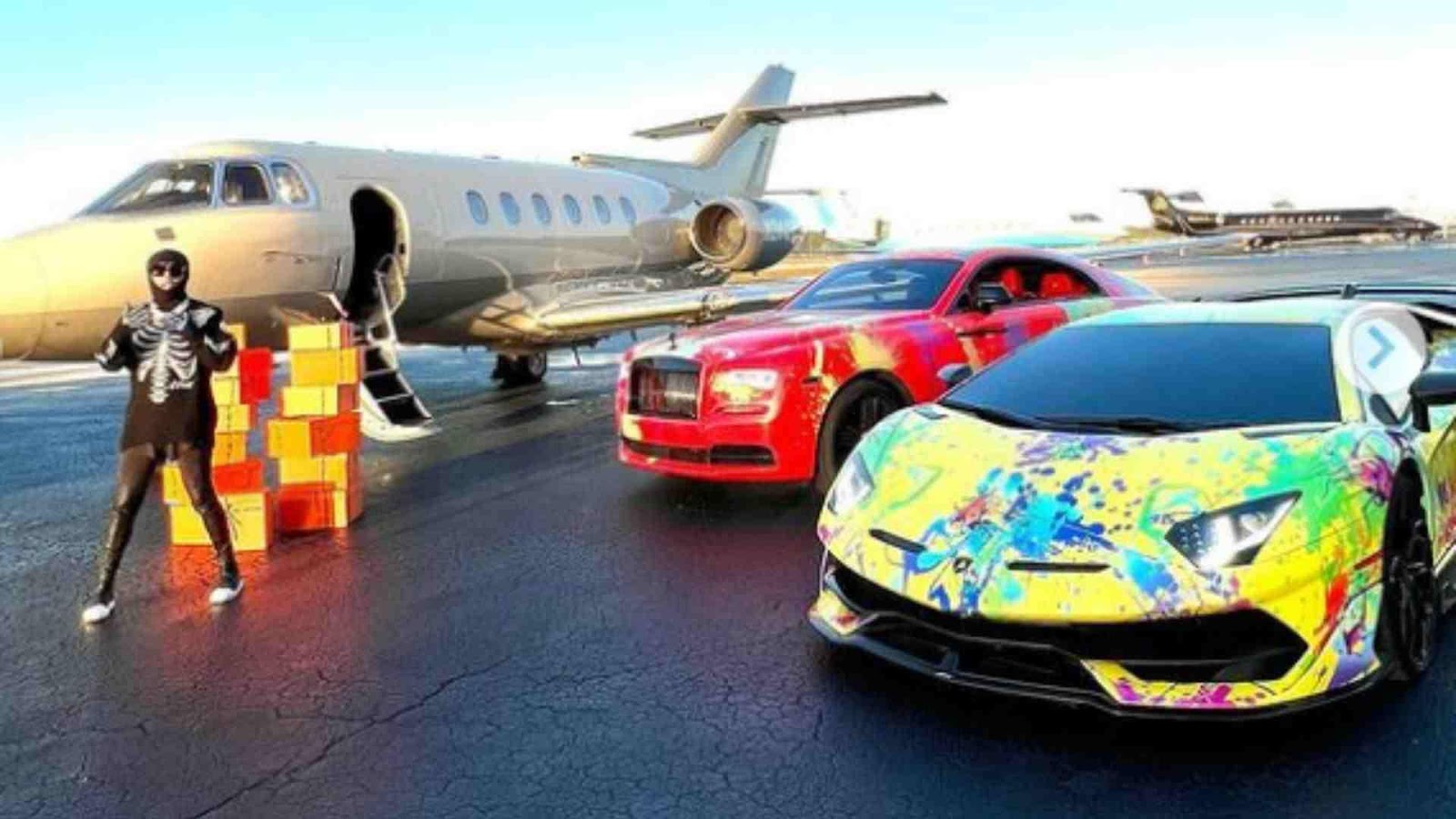 6ix9ine's Private Jet: