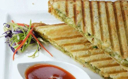 Veggie Chilli Cheese Sandwich