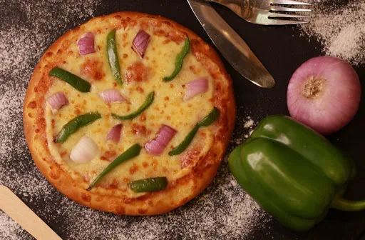 Onions & Capsicum Pizza