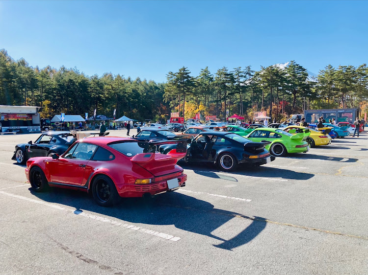911 クーペのウルトラモーターフェスティバル・RWB・ドライブ・オフ会・11月もよろしくお願いしますに関するカスタム事例の投稿画像4枚目