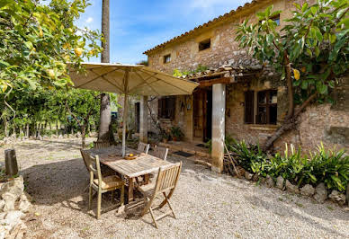 Villa with pool and terrace 3