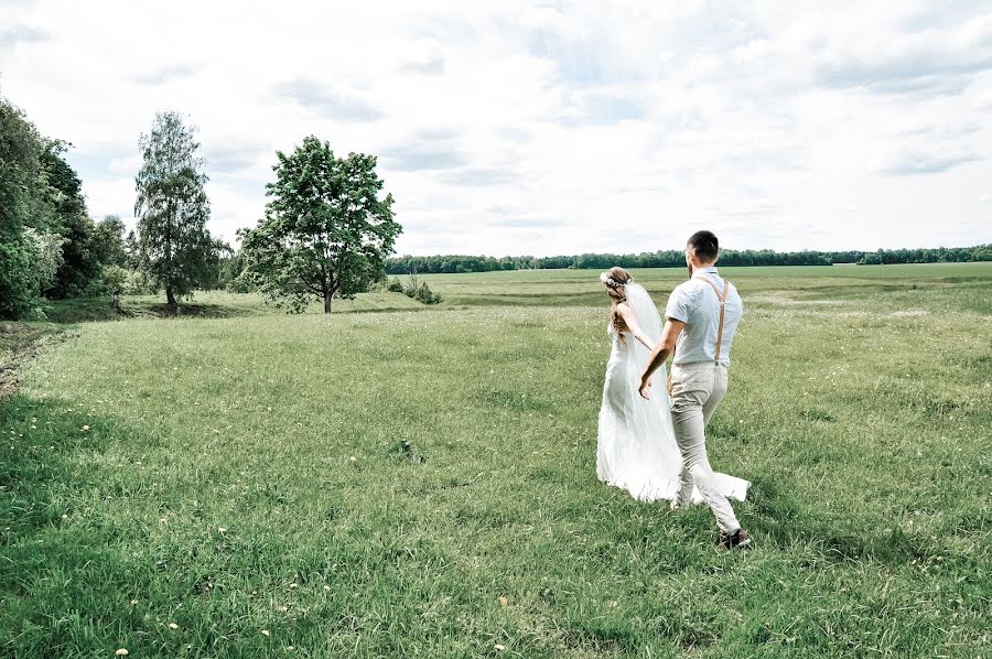 Fotografo di matrimoni Snezhanna Sevastyanova (snezhanovaphoto). Foto del 20 gennaio 2019