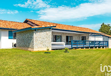 House with pool and terrace 11