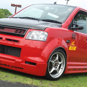 eKスポーツ H81W