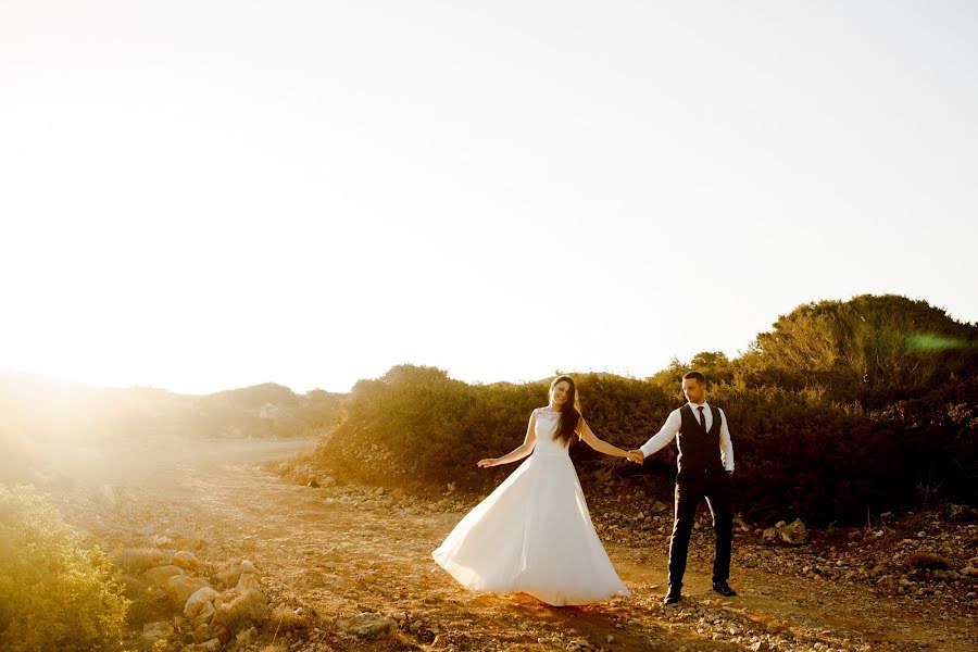 Fotografo di matrimoni Viktoriya Salikova (victoria001). Foto del 13 aprile 2019