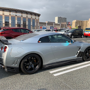 NISSAN GT-R R35