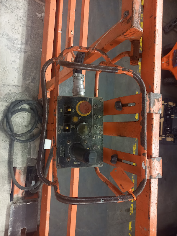 Picture of a JLG 153-12