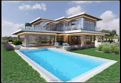 House with pool and terrace 2