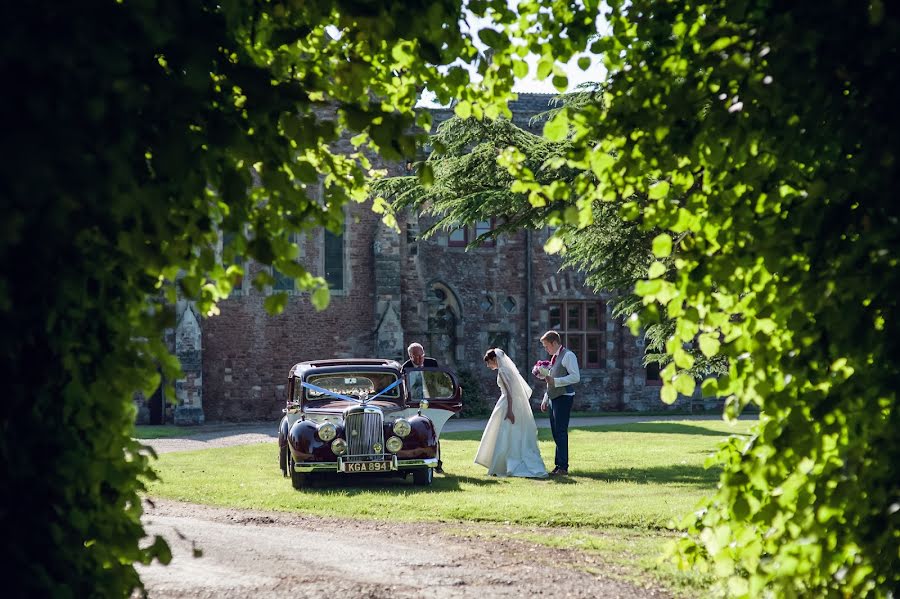 Wedding photographer Laura Crouchley (lauracrouchley). Photo of 3 July 2019