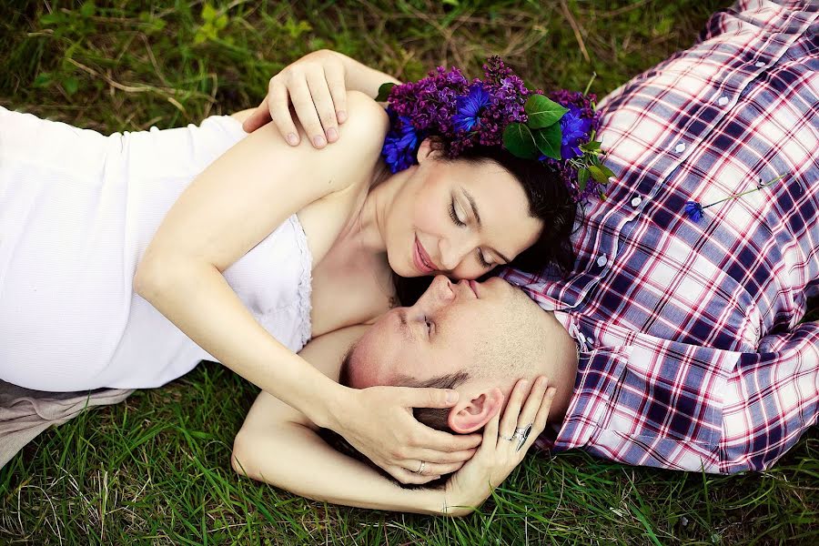 Wedding photographer Olga Laznikova (4ina). Photo of 2 May 2013