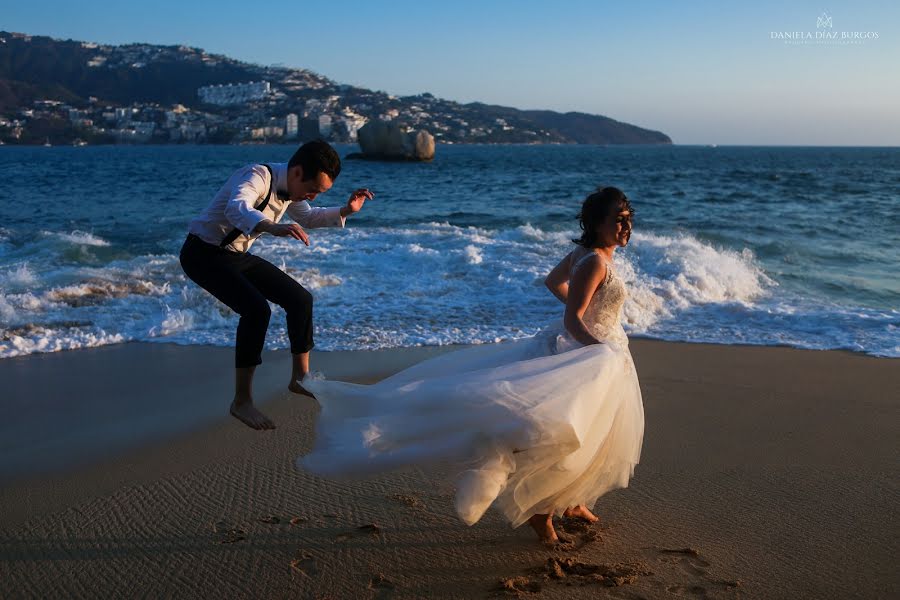 Fotografo di matrimoni Daniela Burgos (danielaburgos). Foto del 14 maggio 2018