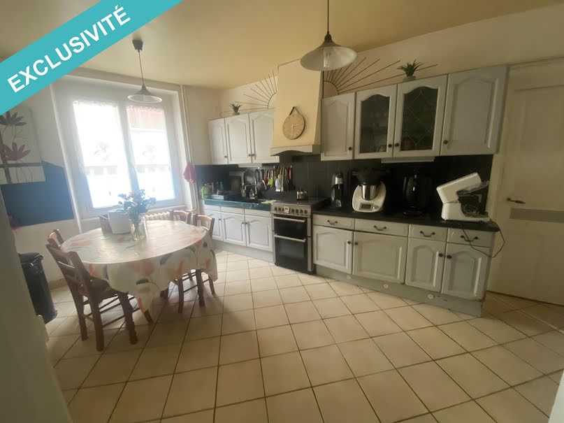 Vente maison 8 pièces 140 m² à Le Vernet-Chaméane (63580), 122 000 €