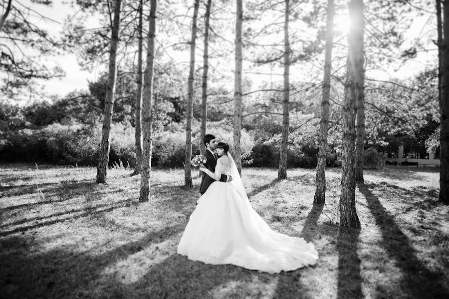 Wedding photographer Oleg Artamonov (olegart). Photo of 17 May 2016