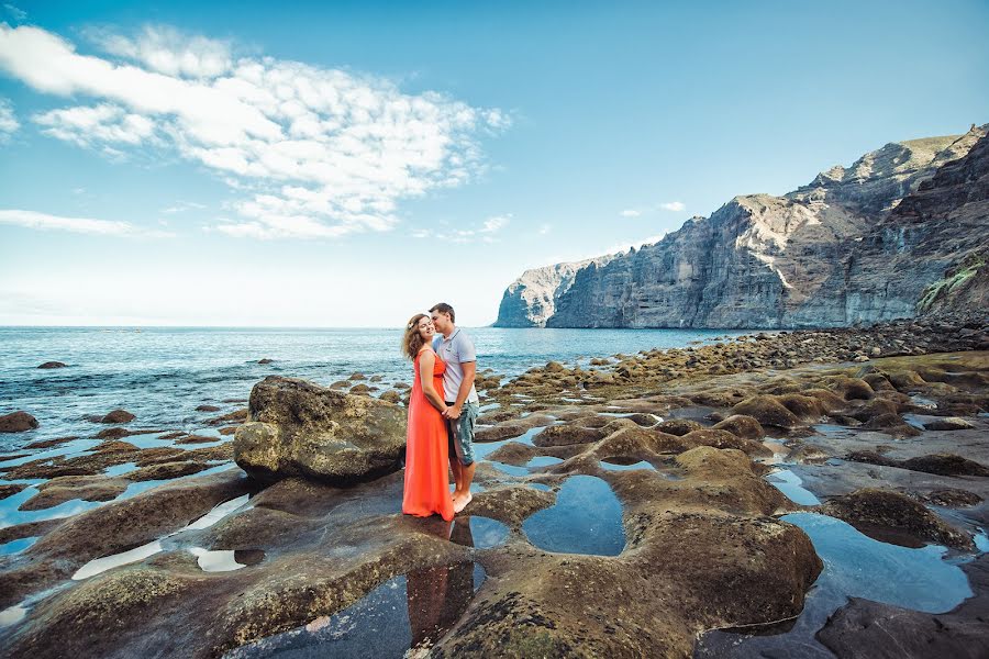 Fotógrafo de casamento Lyudmila Bordonos (tenerifefoto). Foto de 24 de agosto 2015