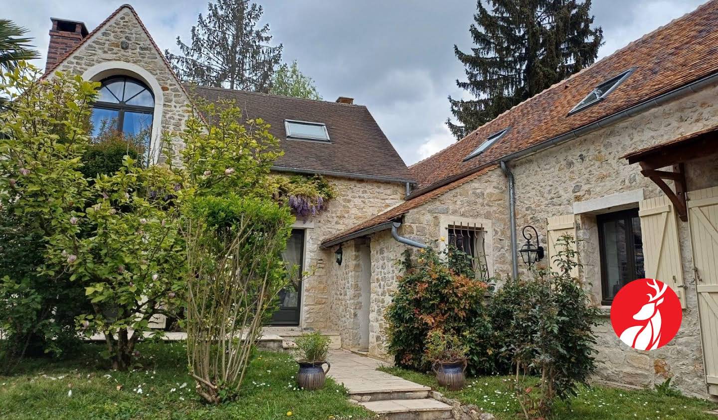 House with terrace Fontainebleau