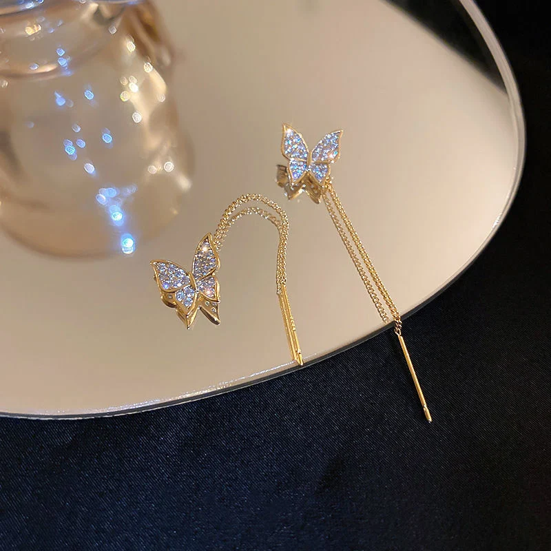 Pendientes mariposa con borlas largas de aguja de plata 925, elegantes y ligeros. Perfectos para cualquier ocasión, un toque de glamour.
