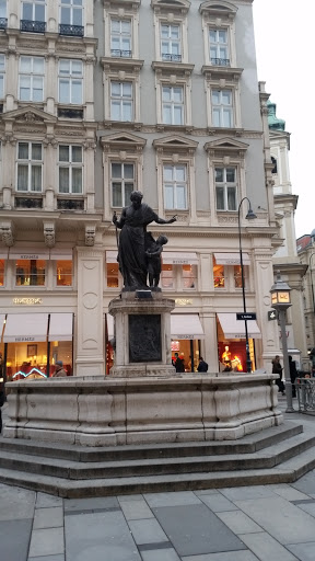 Josefsbrunnen (AKA Graben)