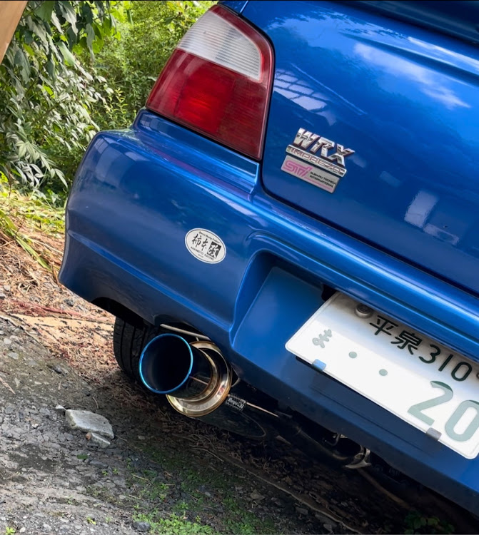 インプレッサ WRX STIのインプレッサ・スバル・マフラー大百科・丸目インプレッサ・WRXに関するカスタム事例の投稿画像4枚目