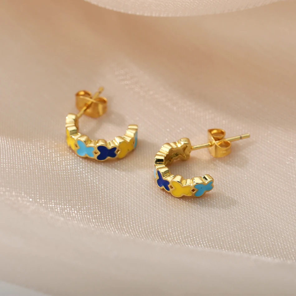 Collar Aceitoso Colorido y Pendientes de Mariposa en C Elegancia para Mujeres Joyería Exclusiva Brillo Único Regalo Perfecto