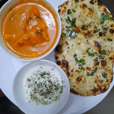 Shahi Paneer And Butter Naan
