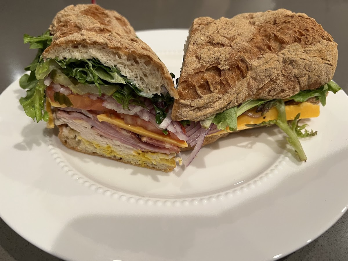 Club on GF baguette