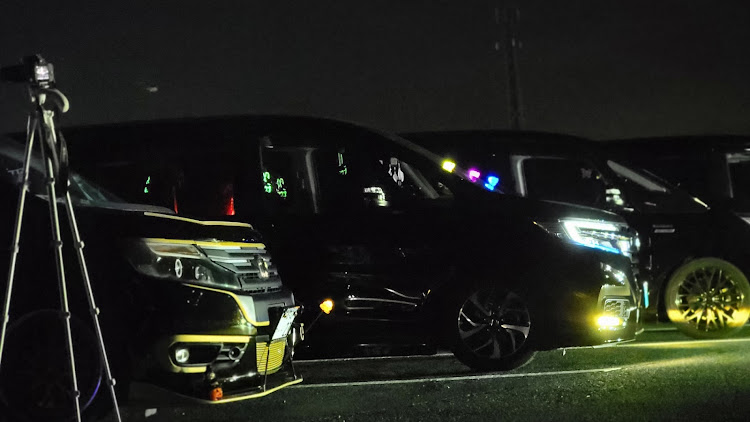 ステップワゴンのオフ会・写活・高坂SA・ミニバン・11月もよろしくお願いしますに関するカスタム事例の投稿画像4枚目
