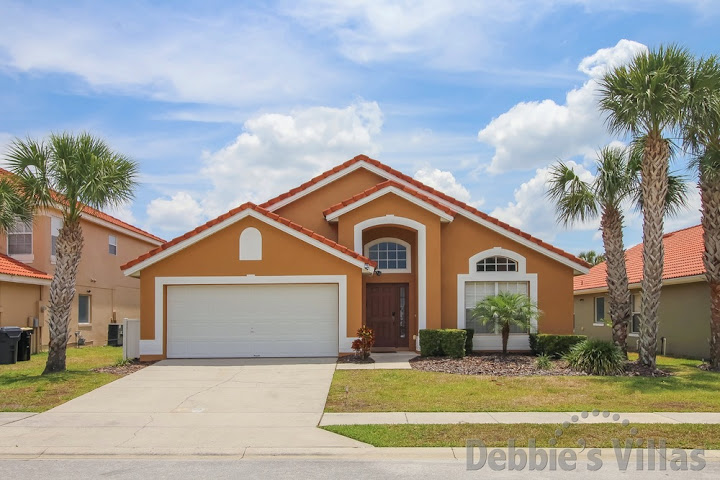 Orlando rental villa, close to Disney, private pool and spa, games room, gated Davenport community