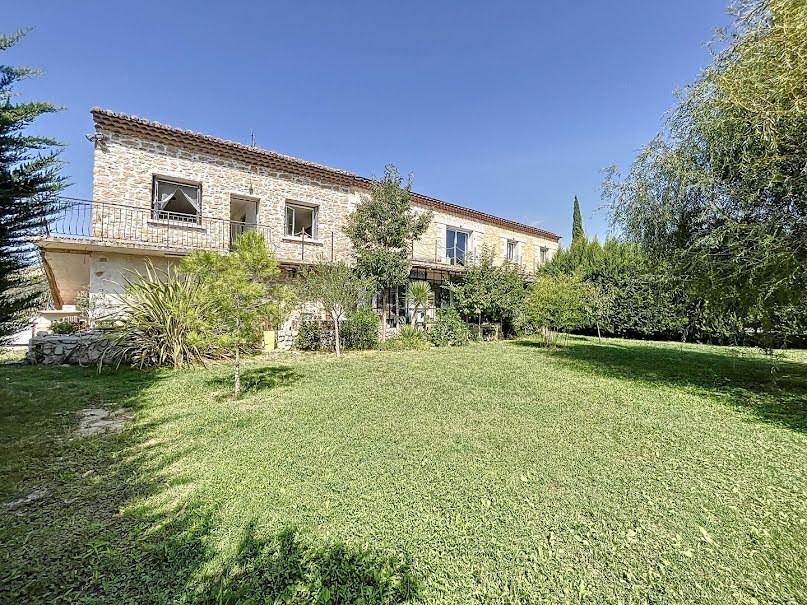 Vente maison 9 pièces 223 m² à Sarrians (84260), 576 000 €