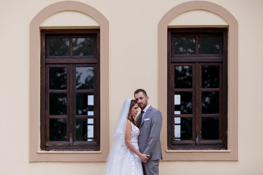 Wedding photographer Dimitris Poulios (dimitrispoulios). Photo of 4 September 2019