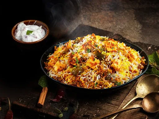 Dum Spicy Paneer Biryani (Serves 1)