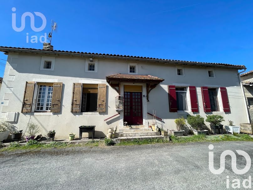 Vente maison 5 pièces 130 m² à Fontaines-d'Ozillac (17500), 170 000 €