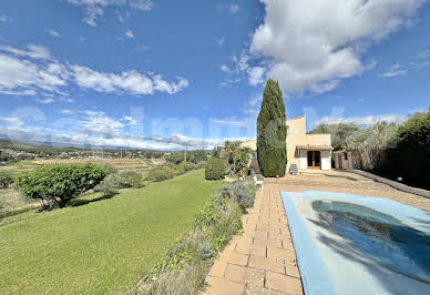 Villa avec piscine et terrasse 3