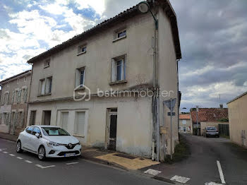 maison à Chasseneuil-sur-Bonnieure (16)