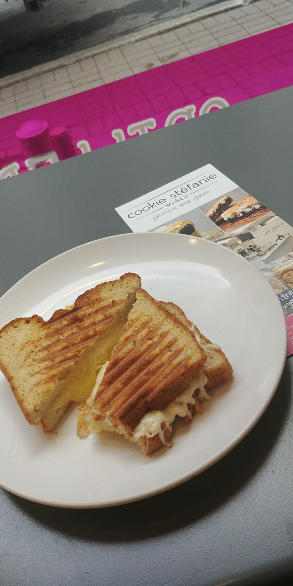 Gluten-Free Bread/Buns at Cookie Stéfanie