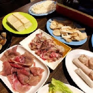 食藝石頭火鍋(民權店)