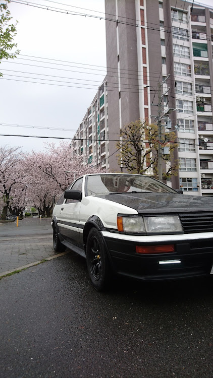 カローラレビンのドライブ・AE86・ハチロク　AE86・AE86カローラレビンに関するカスタム事例の投稿画像1枚目